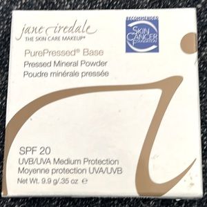 Jane Iredale PurePressed Base Mineral Powder